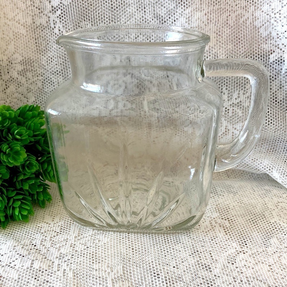 Vintage Federal Clear Glass 36 Ounce Pitcher in the Star Pattern Made in USA